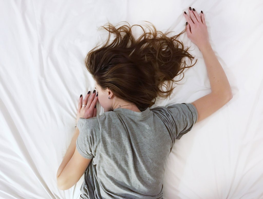 Self-Esteem & Sleep: Need For Perfection, Negative Thoughts Keep Teens Awake At&nbsp;Night