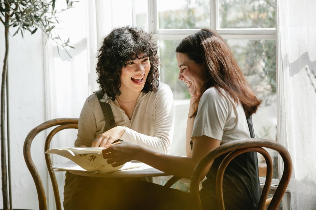 Just one conversation with a friend each day boosts&nbsp;well-being